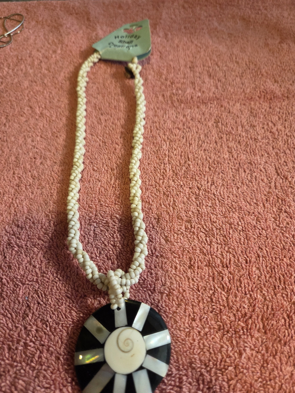 Shell Sunburst Pendant Necklace in Cream and Black - Beaded